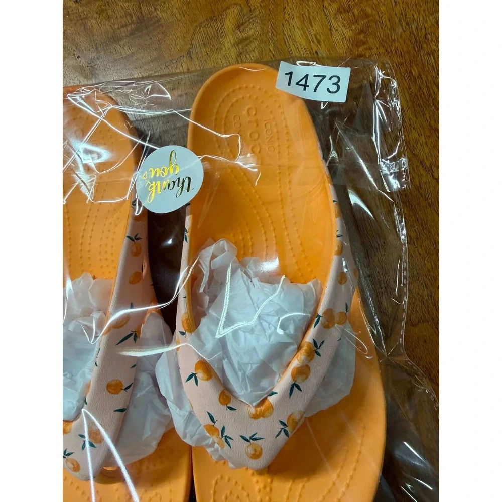 Crocs Kadee II Flip Flops Womens 9 Orange Citrus Fruit Print Sandals 202492